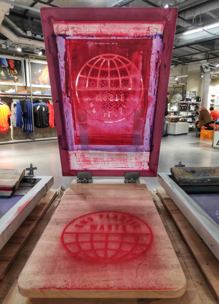 Live print. Adidas Champs-Elysées event