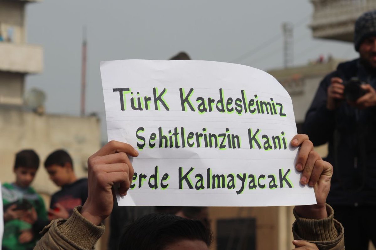 SharefSarmada's tweet photo. .Türk kardeşlerimiz şehitlerinizin kanı-1 
yerde kalmayacak
Hep birlikte zalimleri toprağa 
gömeceğiz-2
.İki millet bir olup kurtuluşa ereceğiz-3
bizim kanımı ve sizin kanlarınız birdir-4
1-اخوتنا الاتراك لن يبقى دم شهدائكم على الارض
2-سندفن الظالمين معا
3-امة واحدة مصير واحد https://t.co/ZEXFzgpH9g