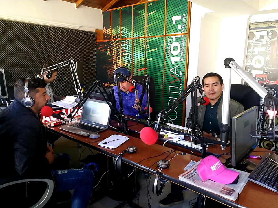 JuventudBoyaca's tweet photo. Agradecemos la invitación especial de
Positiva Tunja
Nos permitieron compartir estrategias que se desarrollan desde la dirección, todo lo que haremos desde el gobierno  y resaltar nuestro compromiso por los jóvenes para generar mayor Participación.
#RacaMandaca @POSITIVAFMRADIO https://t.co/CIO9wGI3xa