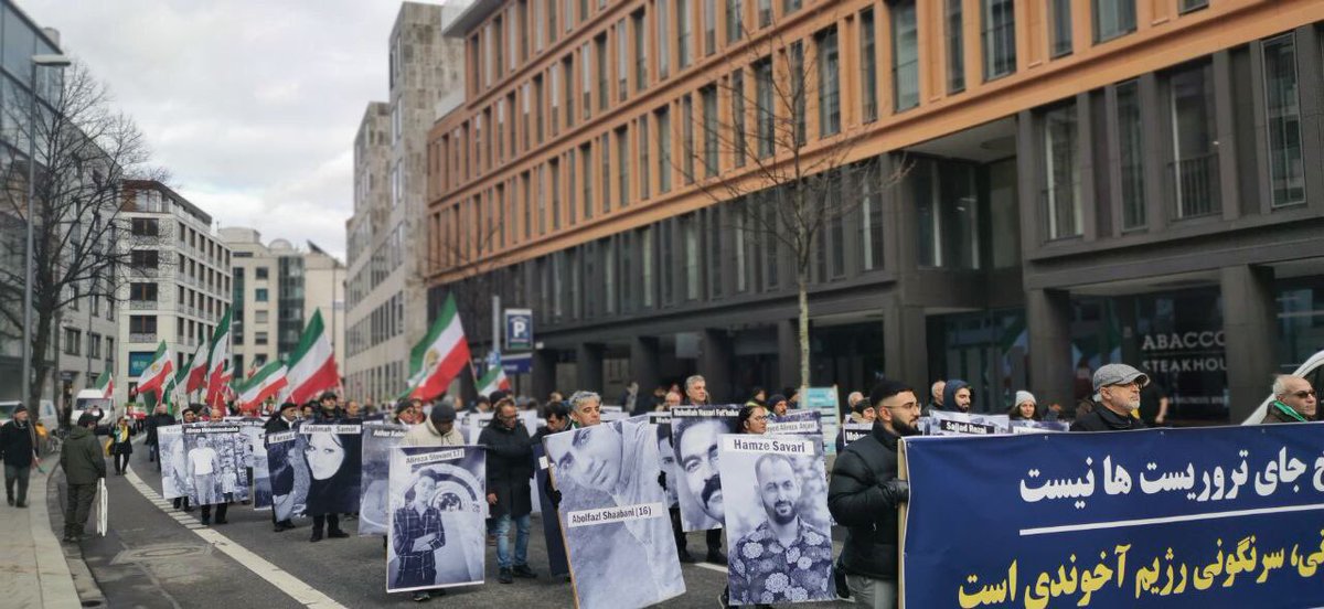 JavadDabiran's tweet image. München-14.02.2020 Solidarisierungskundgebung mit den Bürgerprotesten im Iran #MCS2020 #Ban_Zarif #FreeIran2020 #MyVoteRegimeChange @reuters_de @br_online
