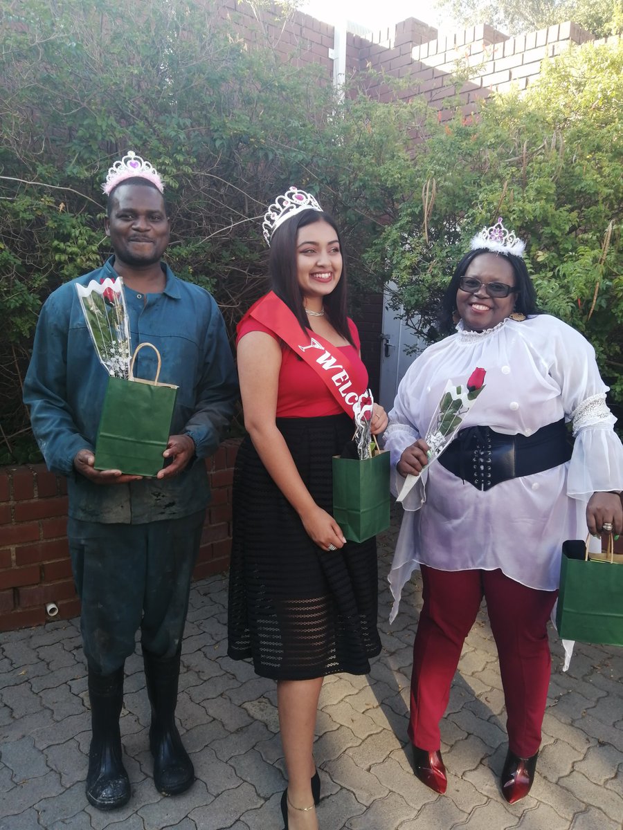 BlendwellChem's tweet photo. Happy Valentines Day from our big Green family💚 Team Blendwell. Well done to our Valentines pageant winners😘#ValentinesDay #PrimediaBigLove #TeamGreen #Love https://t.co/AvwvI95LFQ