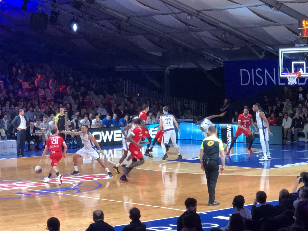 #LeadersCup2020 #disney Boulogne-Levallois remporte le quart de finale de la Leaders Cup contre Cholet 82-74 <a href="/F3PaysdelaLoire/">France 3 Pays de la Loire</a> <a href="/France3Paris/">France 3 Paris/Ile-de-France</a>