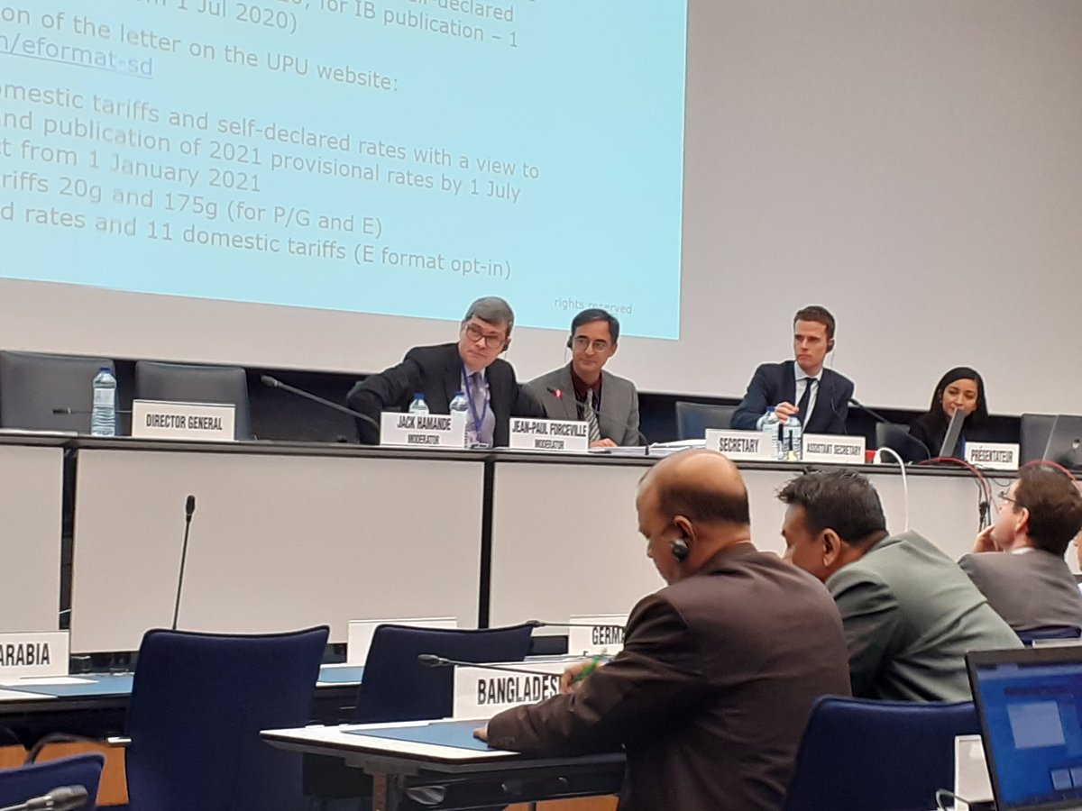 GroupeLaPoste's tweet image. En direct | @JPForceville du groupe #LaPoste préside aujourd'hui la table ronde mondiale sur les rémunérations de l'@UPU_UN à #Berne ! #SimplifierLaVie #LaPosteSEngage