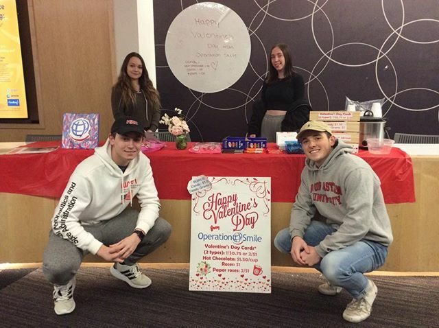 Happy Valentines Day (or Galentines day)! Stop by Curry Crossroads from 8-10 am to grab some candy, hot chocolate and roses from Operation Smile NEU!❤️ ift.tt/2StNgEl
