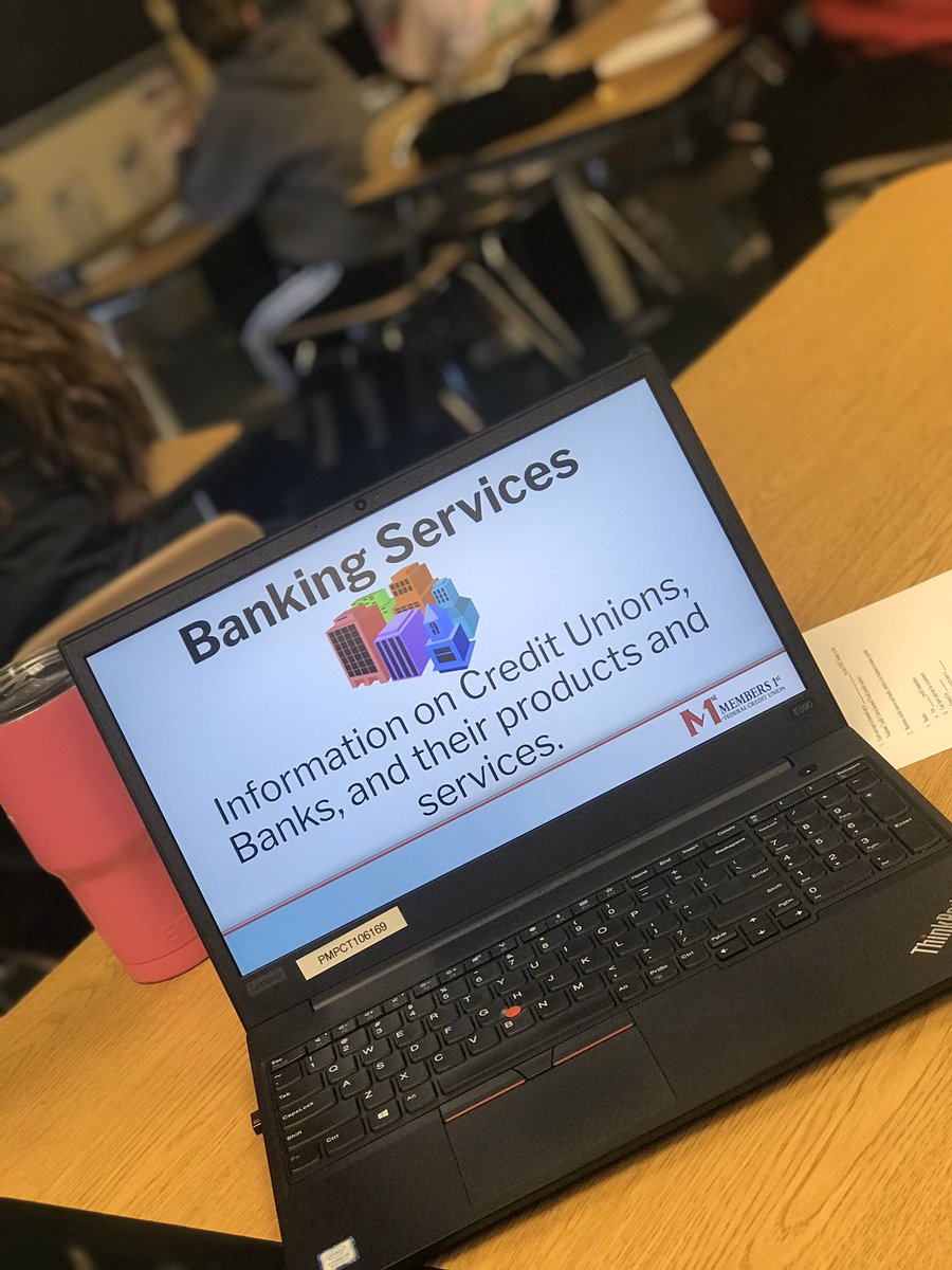 FCSPMHS's tweet photo. Our junior and seniors in FCS “Living On Your Own” and Post Secondary Transition classes had their first collaboration day. Thank you, Members 1st, Molly B and Michelle!! #adultingskills #personalfinance #collaboration #1sttopicof8 #sayyestofcs #pennmanor https://t.co/rNrKC6z73P