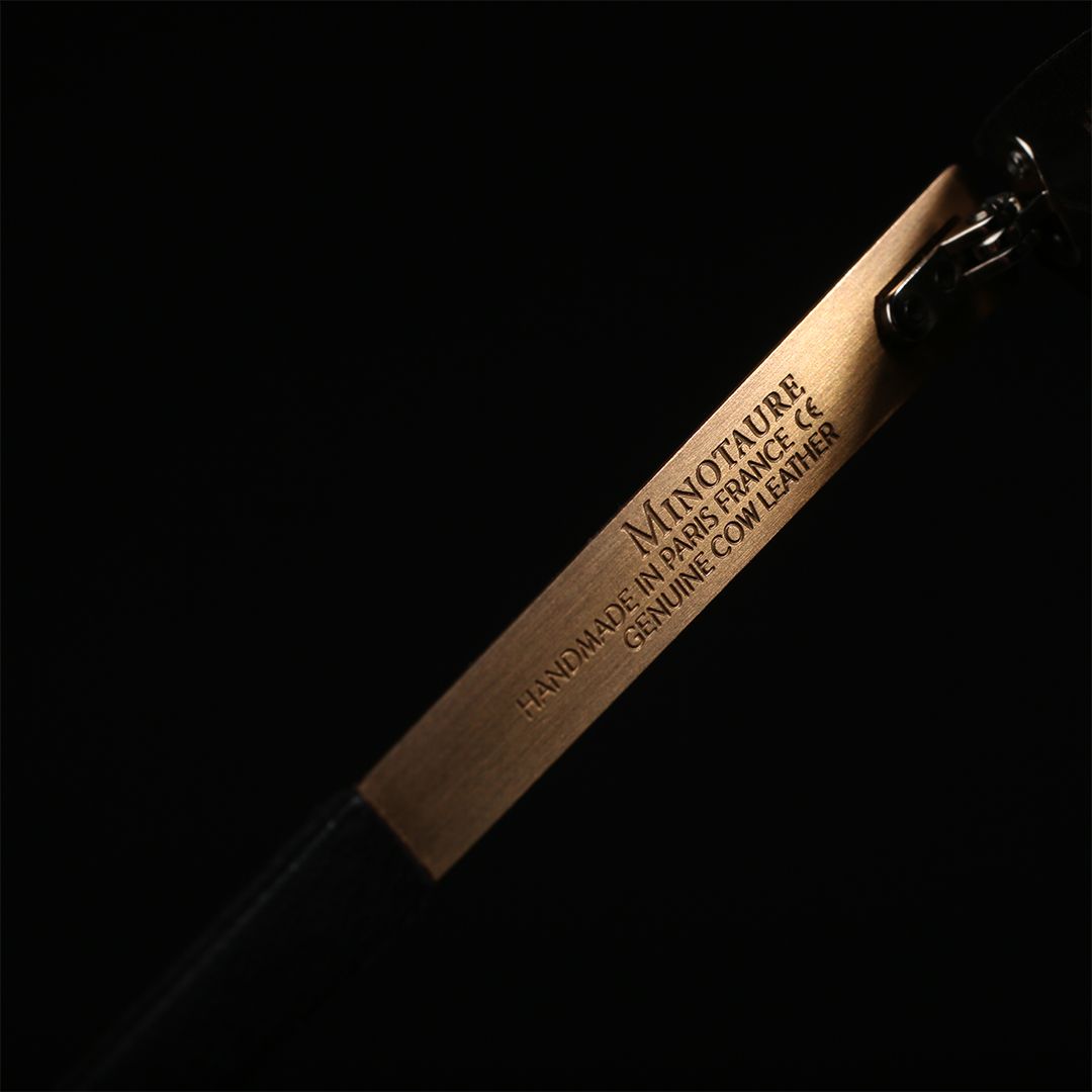 New Minotaure Hr collection, available soon, leather and smooth stainless steel covered with Gold color titanium coating.
#lucasdestael #handmadeinparis #lunettes #eyewear #leathereyewear #leather #knowhow #artisanat #craftsmanship #labelepv #fabriqueaparis