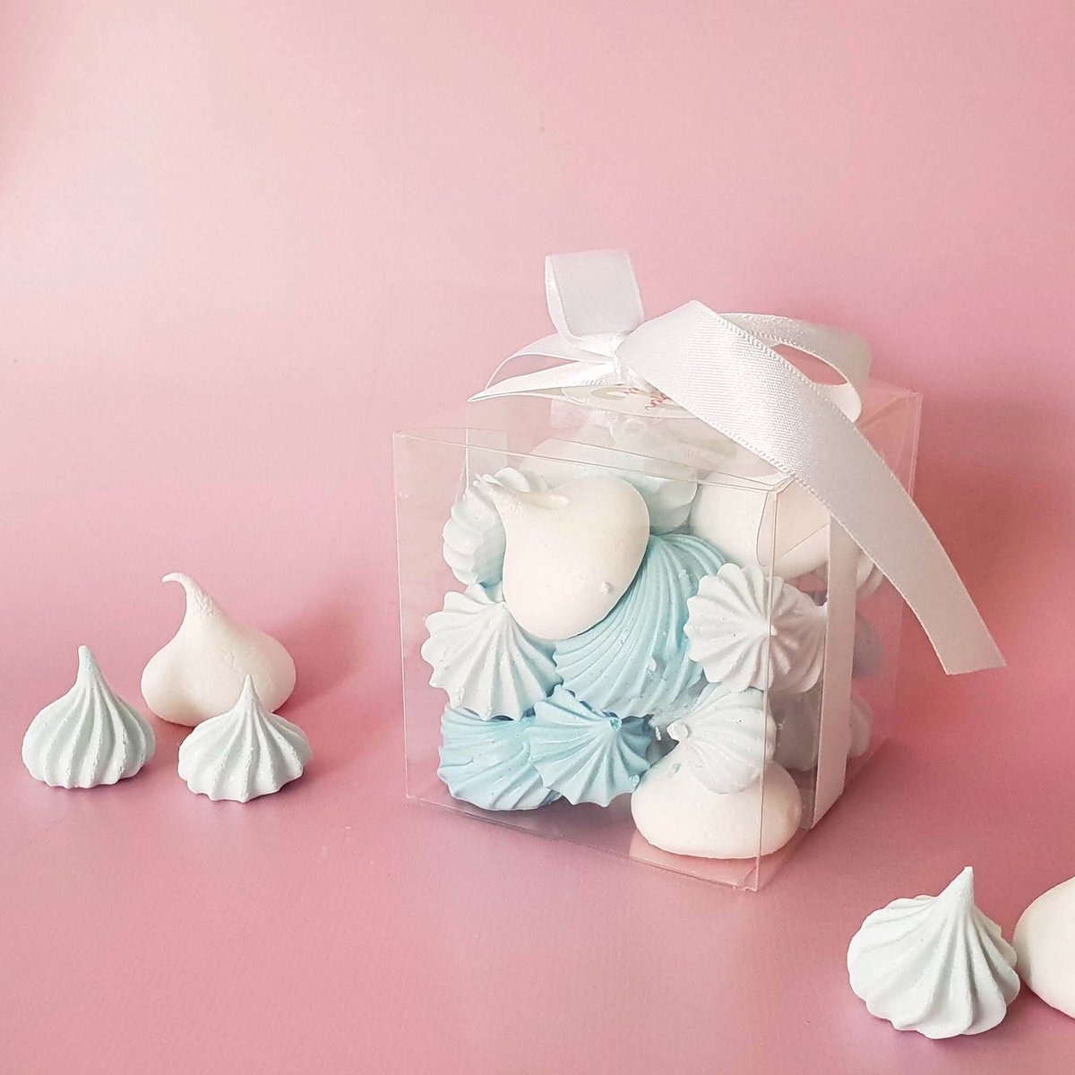 You’re the meringue to my kiss, the peanut butter to my jelly, the salt to my pepper💋💕 
Whether your hanging with the gals, loving it up with a loved one or popping the question, the BLC team hope you have a wonderful day 💕🍾💋 Tag your Valentine below⬇️ 

#ValentinesDay