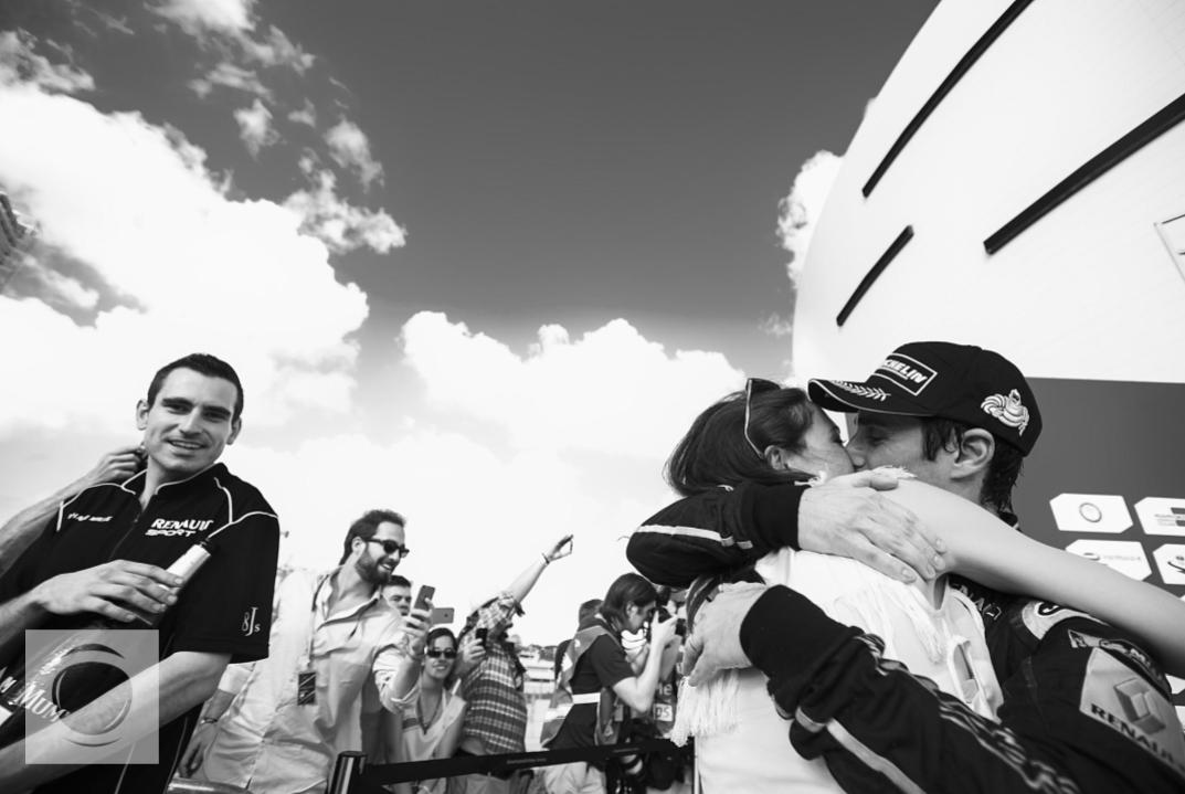 Current_E's tweet photo. Life is short.
Kiss like you mean it. Like you really, really mean it.
@nico_prost
© Shiv Gohil / Spacesuit Media
#ABBFormulaE | #ValentinesDay2020 | #SpacesuitCollections https://t.co/mdvtBkZtQV