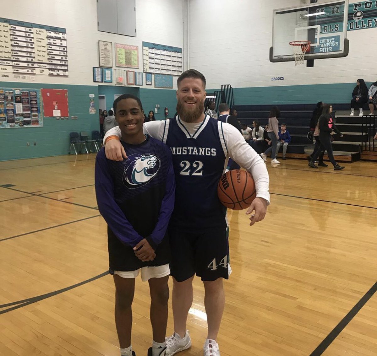 cookrkc12's tweet photo. One of my former student-athletes at HHPMS and now close friend @panthers kicker @joey_slye is ready to cross-up my son @DJCook06 on his birthday!!! Happy Birthday son! #TUP #GVP #family #keeppoundingpanthers #hoopsforheart🏀game https://t.co/bHYXerJ4Uc