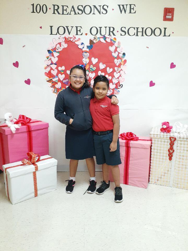 Manateecharter1's tweet image. Happy Valentine’s Day from your friends at Manatee Charter School! We love our Manta Ray Family. 💌💜💘 #proudtobeamantaray #gomcs