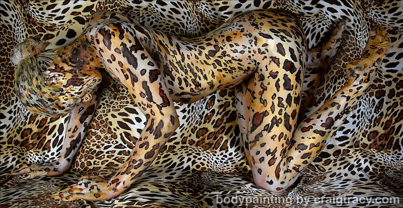 CoctelDemente's tweet photo. Craig Tracy Bodypaints
"Considerado un pilar en el movimiento progresivo del Bodypaints, hoy Craig Tracy Bodypaints también posee y opera la primera galería de arte en el mundo dedicada a las bellas imágenes del Bodypainted. "
#bodypaint #AnimalsSerie 
https://t.co/ukfjGJBge1 https://t.co/jDJWQYsFeC