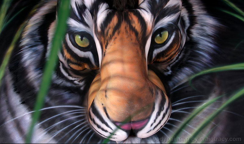 CoctelDemente's tweet photo. Craig Tracy Bodypaints
"Considerado un pilar en el movimiento progresivo del Bodypaints, hoy Craig Tracy Bodypaints también posee y opera la primera galería de arte en el mundo dedicada a las bellas imágenes del Bodypainted. "
#bodypaint #AnimalsSerie 
https://t.co/ukfjGJBge1 https://t.co/jDJWQYsFeC