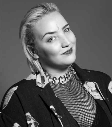 SpellMagazine's tweet photo. Self-dubbed ‘that b*tch,’ Lisa Farrall turns heads as an award-winning session stylist and no-holds barred advocate for hair equality: https://t.co/CG4lhE3EqE #LisaFarrall #SpellMeets https://t.co/p4VaGCuNWe