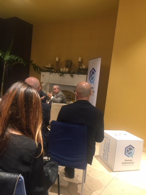 VIRTEC's tweet image. Desayuno de Trabajo con los compañeros y asociados de @ajetenerife @jetenerife y D. Tomás Barreto, Consejero Delegado en Tomás Barreto, SA en el @LaLagunaGH