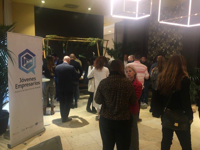 VIRTEC's tweet image. Desayuno de Trabajo con los compañeros y asociados de @ajetenerife @jetenerife y D. Tomás Barreto, Consejero Delegado en Tomás Barreto, SA en el @LaLagunaGH