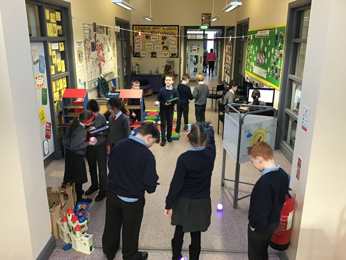 GrogganPrimary's tweet image. A brilliant day of Coding with @millquarterps and @TeachingCave as part of our @CASEshared project. The children learning and working together.