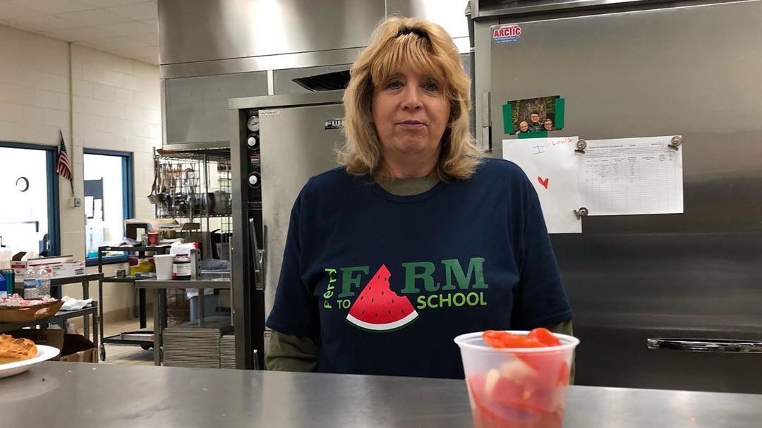IntergrowGrnHs's tweet photo. Proud to be Perry, NY FFA’s featured locally grown ingredient in the cafeteria. We love being a part of teaching kids the importance of local agriculture! 🍅 https://t.co/sIUM1F35wM