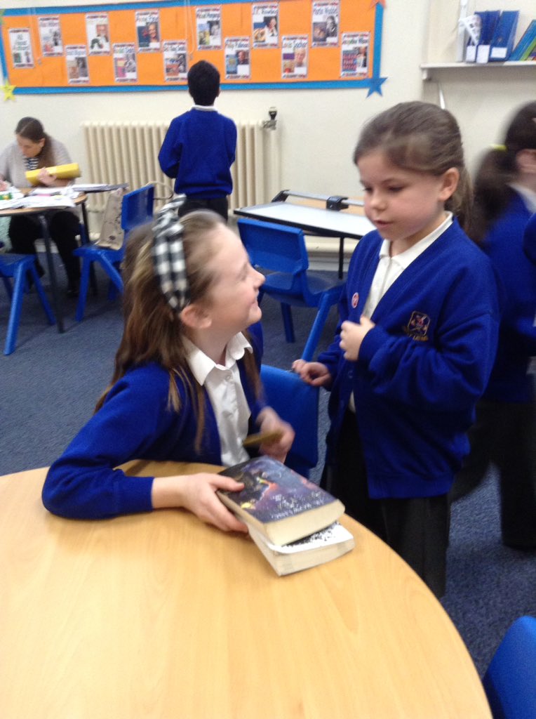 latimerprimary's tweet image. #ClassER have loved picking quality books in the library today ready for our half term homework - to finish a good quality book ready to discuss in our Book Club after half term! 📚 #LatimerReading #bookworms