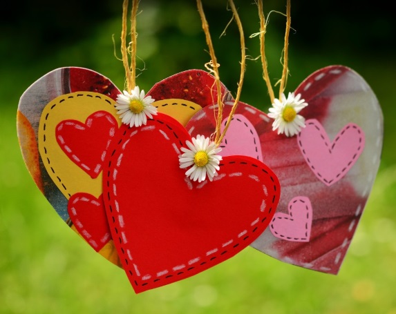 HubFoldingBox's tweet photo. We wish you a very happy Valentine's Day! https://t.co/lLOUEnaUw3