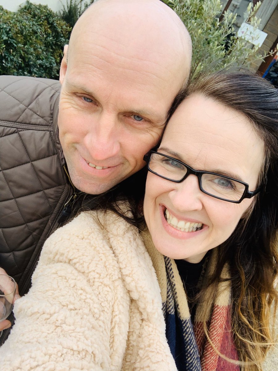 siany1974's tweet photo. Lovely afternoon drinking wine with @mavlar72 .. I now need a nap before heading back to Kingsholm to cheer on @gloucesterrugby 🍒 #ValentinesDay #FridayNightLights #Glawsfamily #ThreeChoirs https://t.co/RdaoelkZ7z