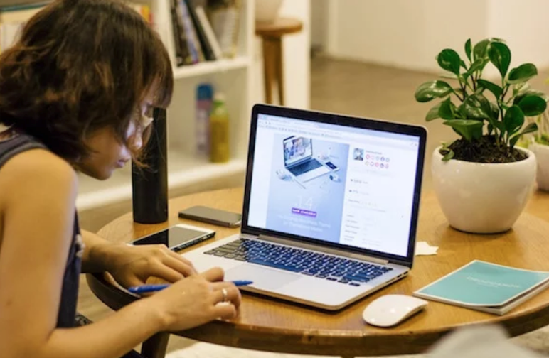 carrickcreative's tweet photo. Carrick Creative can design a fresh new look for your website and update your web performance. Start impressing your customers today. 
https://t.co/GeURBuNLTK https://t.co/FY7LwF7KuD