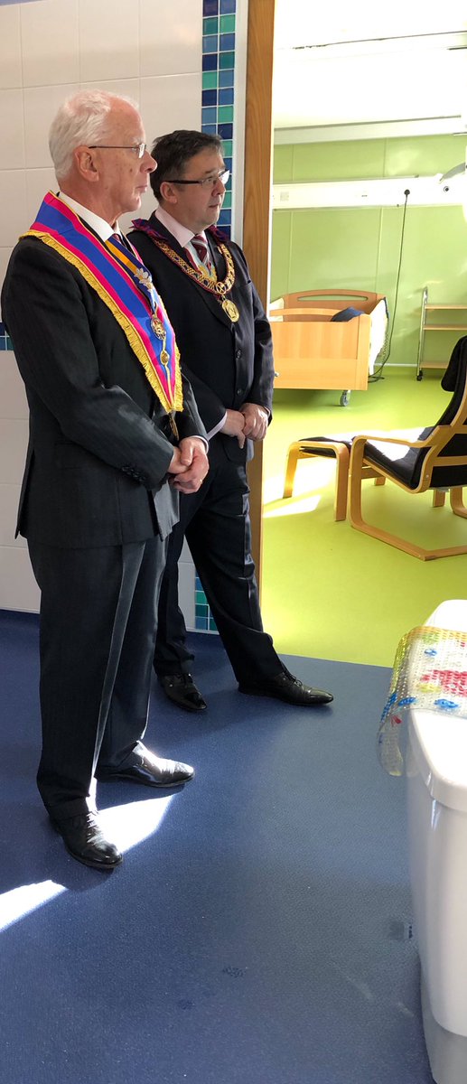 PastPGMKentMark's tweet photo. Delighted to present a cheque for £12,434 from the Mark Benevolent Fund to Demelza Hospice Care for Children yesterday. The funds have been used to purchase a state of the art therapeutic bath for one of the newly refurbished rooms. Thanks to Alex Fitzgerald for showing us round. https://t.co/eE5pdDzCSB