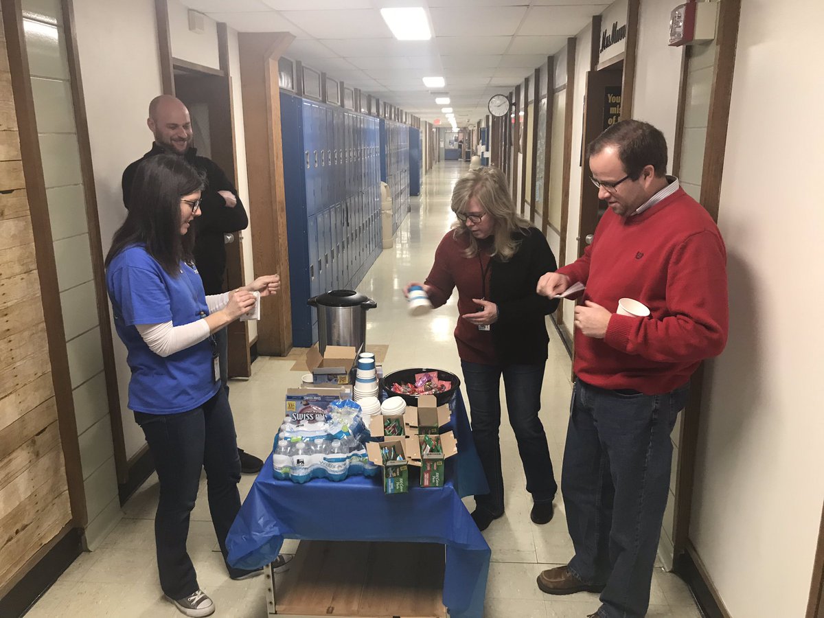 Admin surprised staff with a sweet treat this morning for Valentines Day to say thank you for all of their hard work! @chrisclinewcps @a_delauter