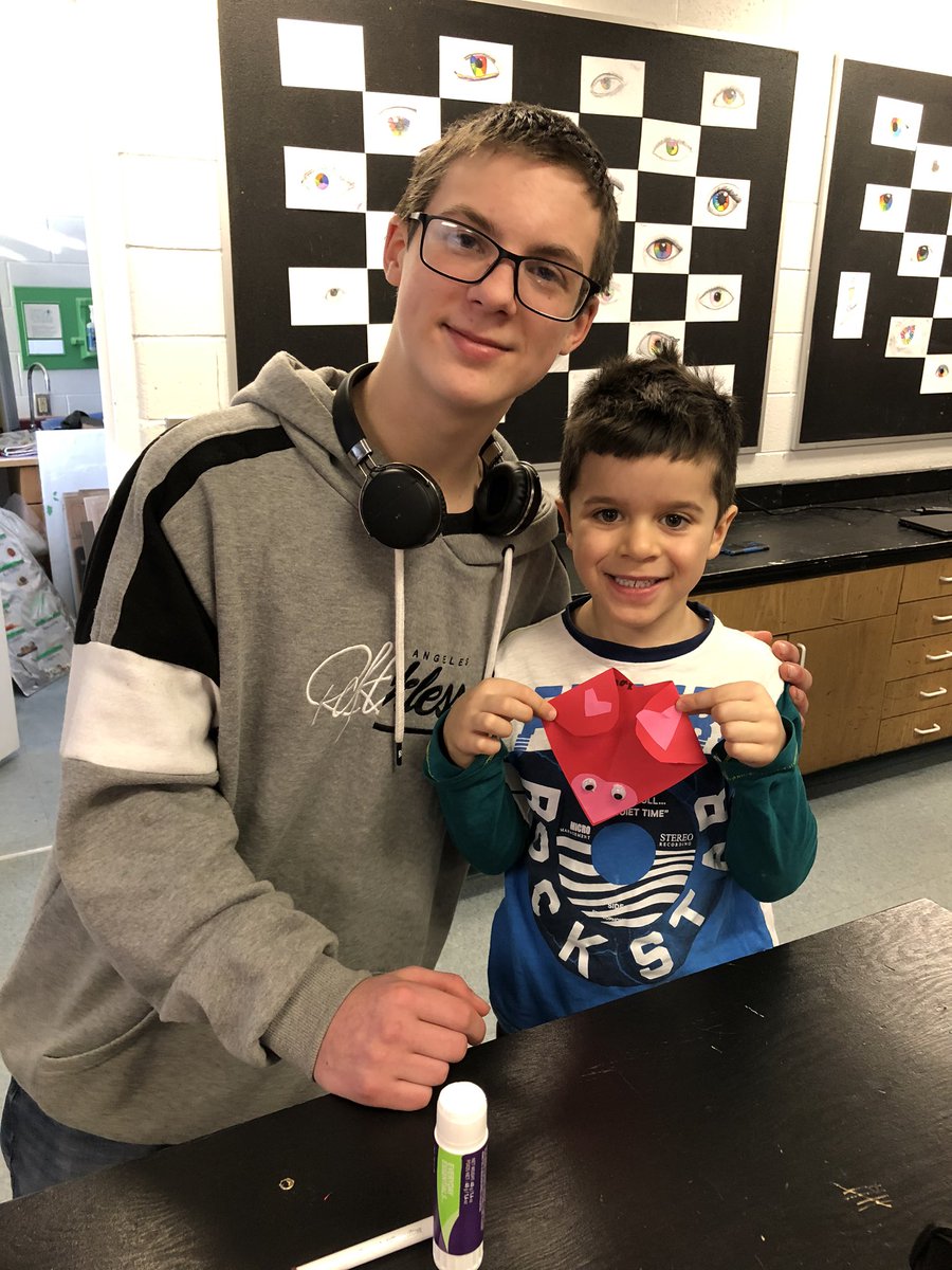 GregpittG's tweet photo. Love to see Ss giving back to school community #gorams @Riversideps. Happy Valentines Day cards! https://t.co/p7ssOmaDUa