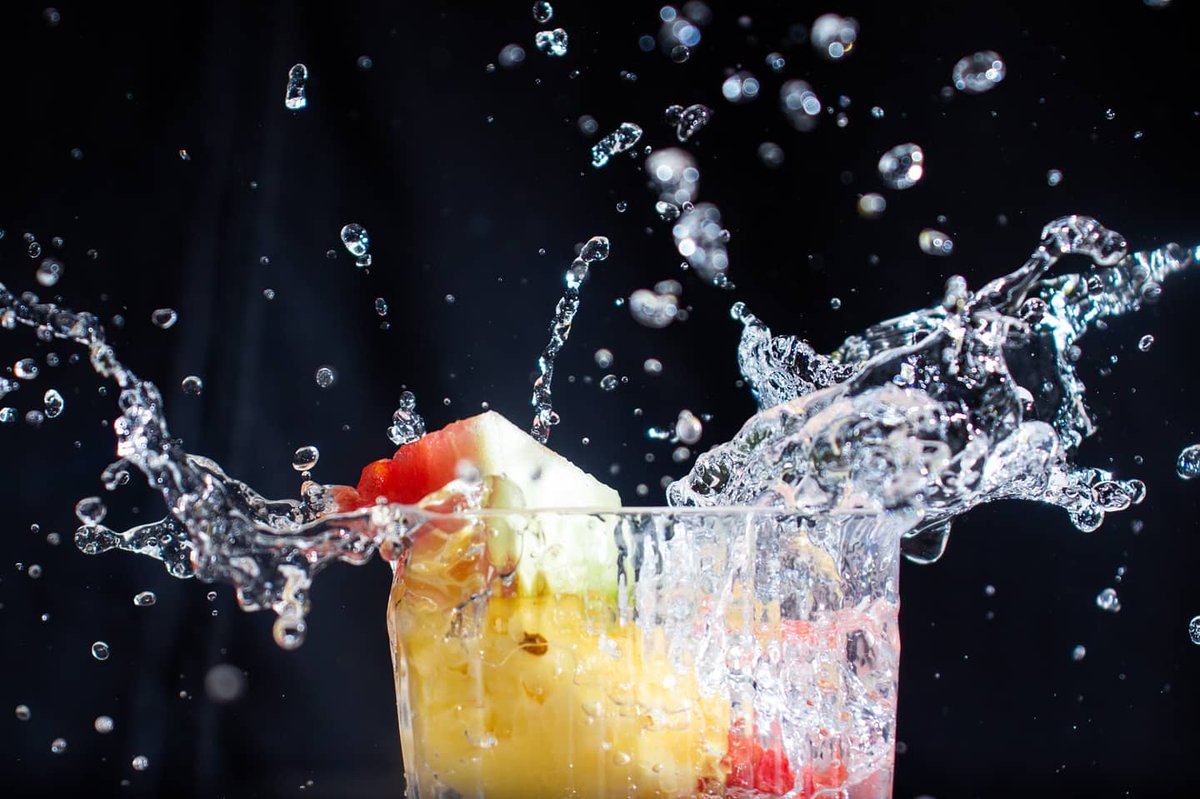 saphotoAcademy's tweet photo. they created these amazing images🔥🔥
.
.
Materials Used: Biscuit pack, Fruits, Water , and a Speed light.

We absolutely love this, and we are so so proud of them...Keep it up guys✊✊ 
#SAPhotoacademy
#SapaTrained 
#BestPhotoAcademyInNigeria 
#BestPhotographySchoolInNigeria https://t.co/8cOR77uBQn