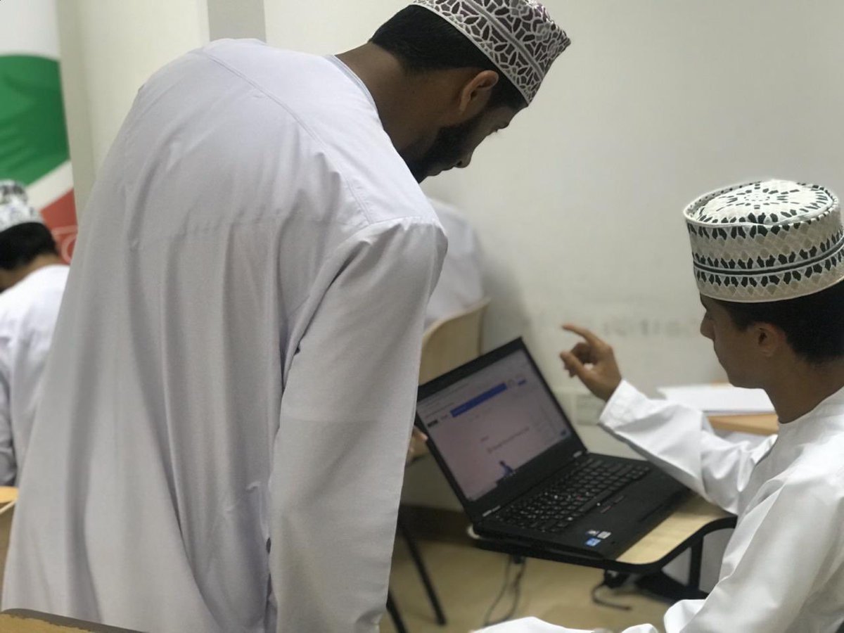 squ_dsc's tweet photo. Introducing the #solution_challenge to the club members was one of the main goals ✨ hopefully we get out with amazing innovative solutions to the community.
#SQU_DSC https://t.co/SqGBrQCjAA