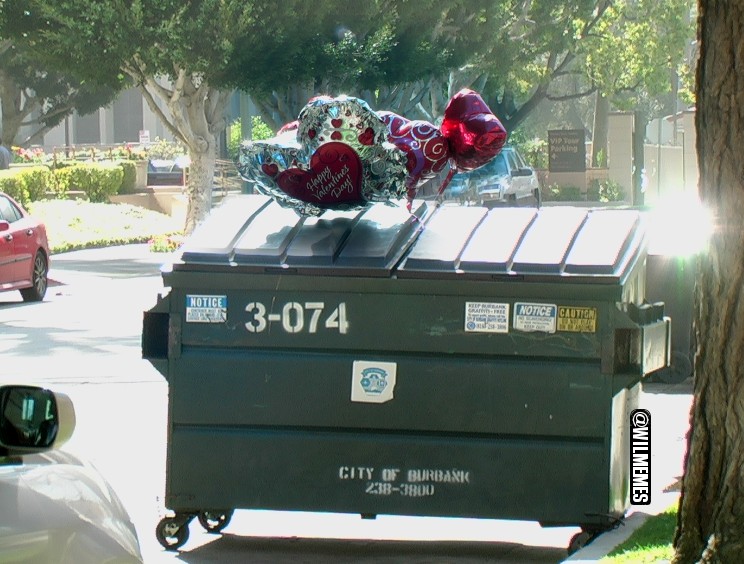 HAPPY Friday!!!
#burbank #valentine @valentinesday #valentinesday <a href="/cnn/">CNN</a> <a href="/ComedyCentral/">comedycentral</a>