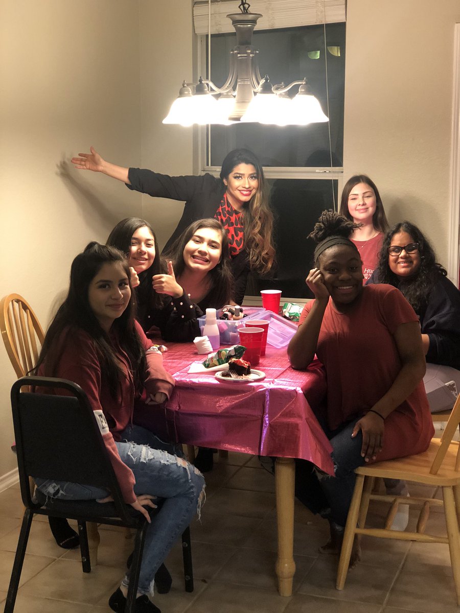 NWStudents's tweet photo. Happy Valentines Day NW Students!! #TGIF 
We had the MOST fun at our galentines party last night, y’all are awesome!!!
❤️💕🥰💪🏽💅🏼🌸🍪🍕💖 https://t.co/VBt9bh0Kz5