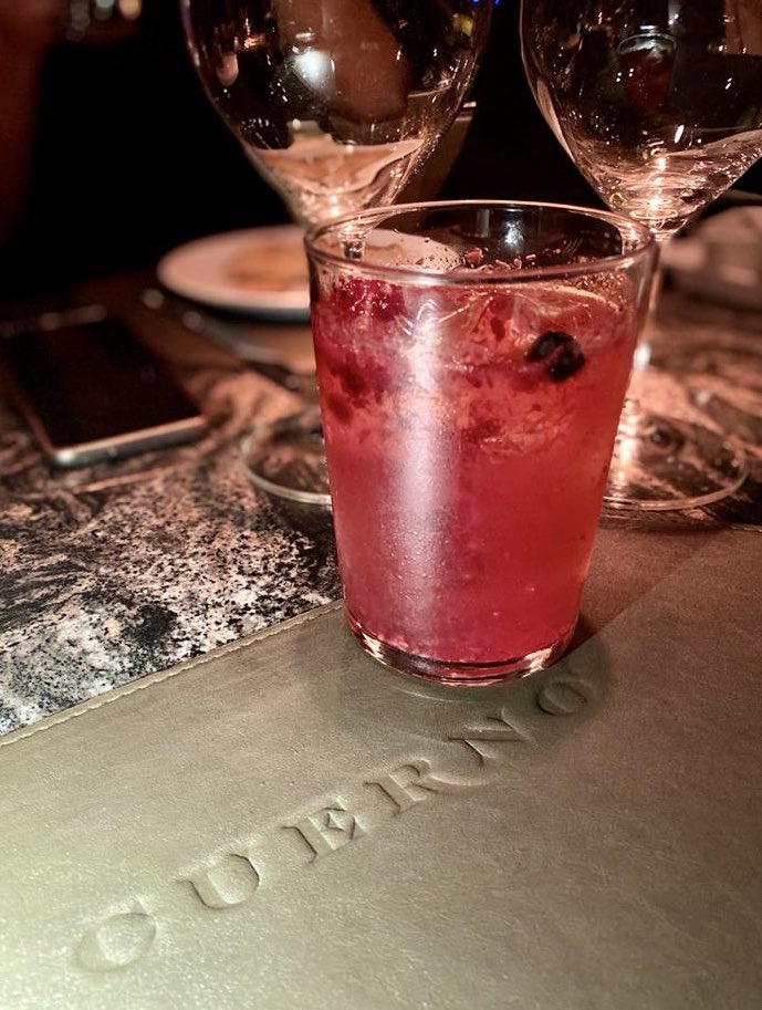 ExpertaViajera's tweet photo. Gran opción para celebrar este #14DeFebrero es el restaurante #CuernoMasaryk que tiene deliciosas opciones de bebidas y platillos y me gustó mucho la música que ambientaba el lugar 😉👇🏻#FineDining https://t.co/Rq3bQMkElB