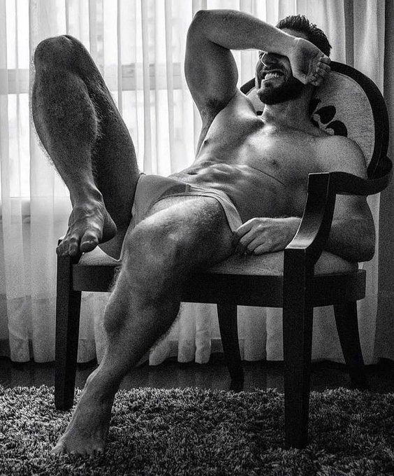 LegFanMan01's tweet photo. S**t another #legday ... that’s the way it is right ? 
@LegFanMan https://t.co/ZO4NyCLDSF