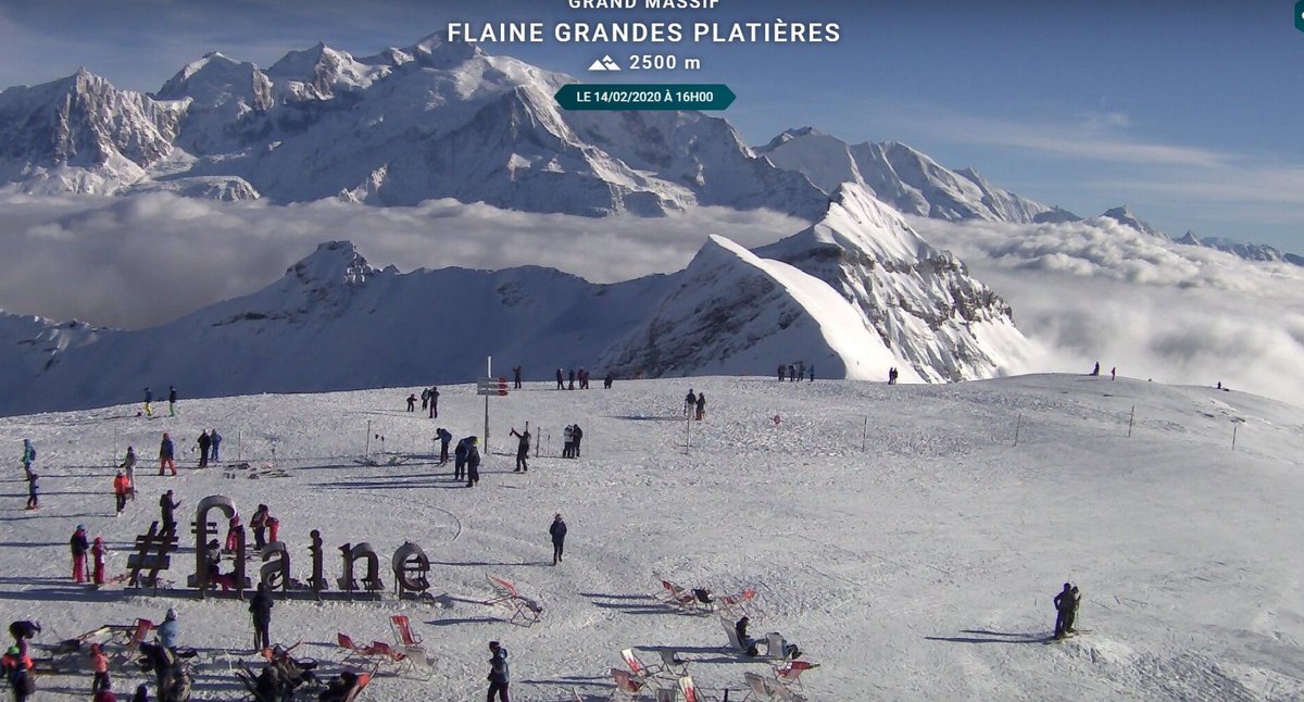 #flaine 🛤️Pour demain nous vous conseillons de garder les chaines dans le coffre, au cas ou .. 🚙🚗<a href="/FLAINESki/">Station de FLAINE</a> 🛤️Keep the equipments in your car with you, just in case 🚙🏁bonne route à tous, soyez prudents 😉👍