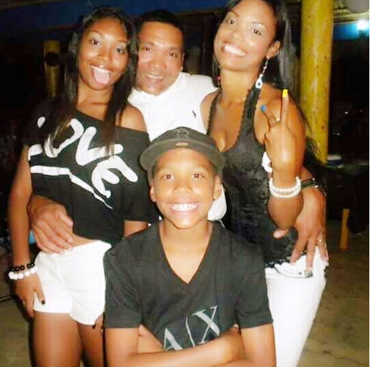 David_Squibb's tweet photo. Two of my employees, a mother (Mireille) and daughter (Kiary), had to fly to DR as their husband/father was violently killed when their house was broken into. 

They will be out of work for 6-8 weeks. Please help in their time of need.
https://t.co/qrhYg3XOK0 https://t.co/vEZX7zvKxC