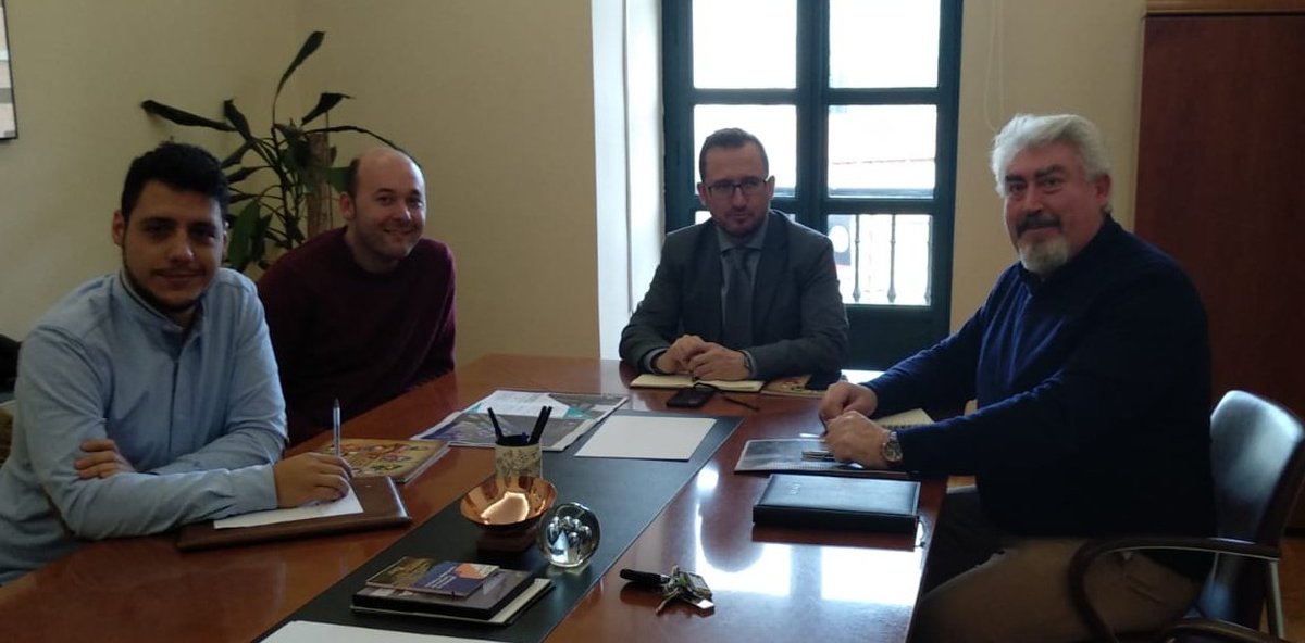JIDelgadoCs's tweet photo. ➡️Reunión con responsables de la Asociación Cultural Tierra de Lara y el director general de Patrimonio en la Consejería de Cultura para desarrollar un proyecto de viabilidad sostenible para San Pedro de Arlanza 

🤝Nuestro reconocimiento para la Asociación Tierra de Lara https://t.co/KJTSjWYyTL