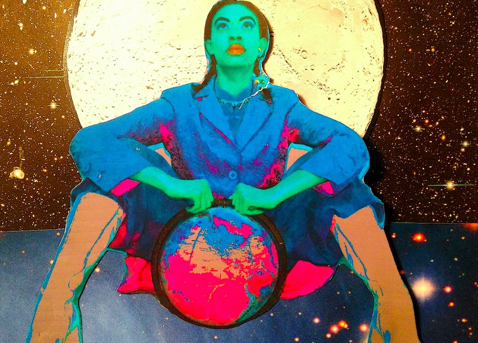 CamdenPT's tweet photo. Excited to have @NinaB0wers @dirty_rascals here for #MantisAtlantis as part of #SPRINT2020 π
The Mantis from Atlantis is trying figure out how to live between extremes. Dive into the blue, splash around, lose yourself as gravity slips away!
7-8 Mar.
https://t.co/Ab0VMldai8 https://t.co/LSKtbebgvM