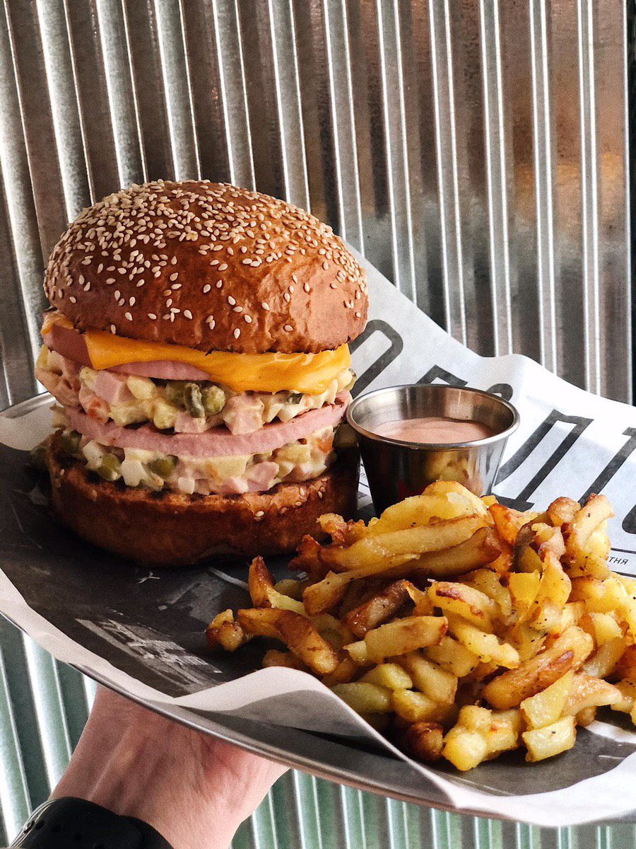 lizunsosun's tweet image. Очень проклято