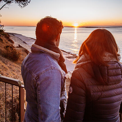 Lesescapades's tweet photo. Parce qu’il y a toujours une bonne raison de célébrer l’amour, nous vous partageons nos 52 idées pour un week-end en amoureux en France ! 🥰 👇🏼👇🏼

👉🏽Découvrez le guide ici >> https://t.co/pBr3UovKTs

Joyeuse Saint Valentin 🌹 https://t.co/r9sB7X4roa