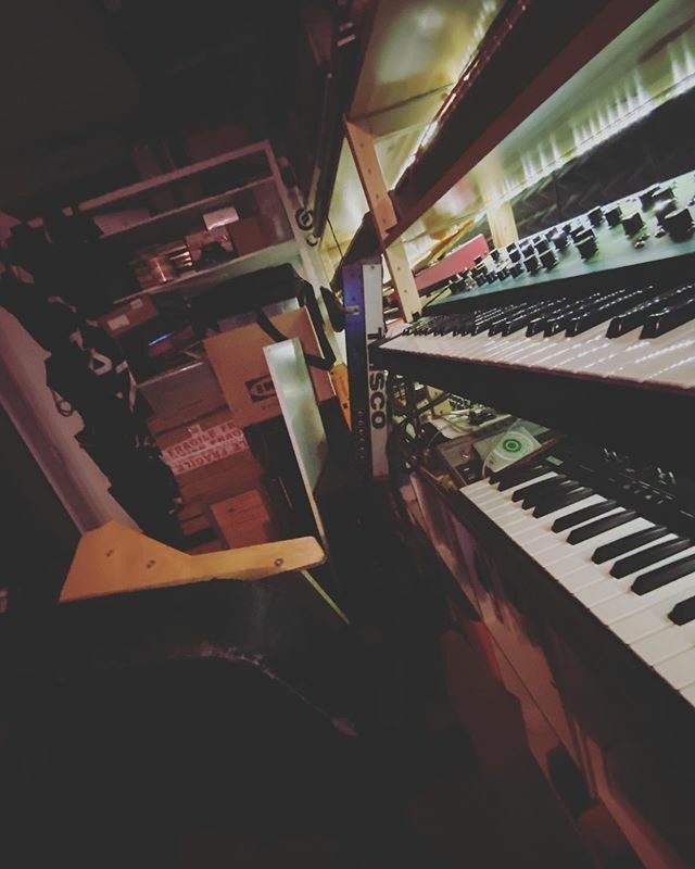 martinatjazz's tweet photo. Eueurgh! Clean up time! #arcolabs https://t.co/ghBKbkUMaX https://t.co/VojjTRNS77