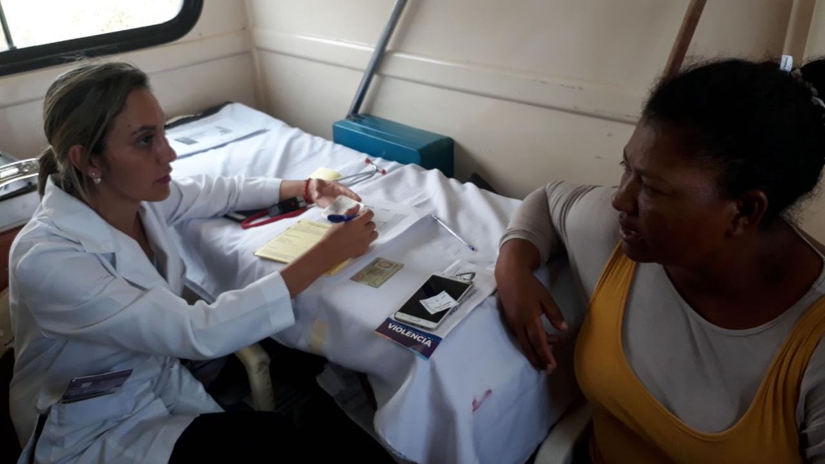 DPS_LosRios's tweet photo. #Guayas | En #Playas, profesionales de #UnidadMóvil, en articulación con @GoberdelGuayas, brindan atención médica y odontológica a habitantes de barrio Aguas Verdes para intensificar cobertura de sectores vulnerables y con mayor riesgo de morbilidad. #MSPdeTodosyParaTodos. https://t.co/uJO9btD3Qy