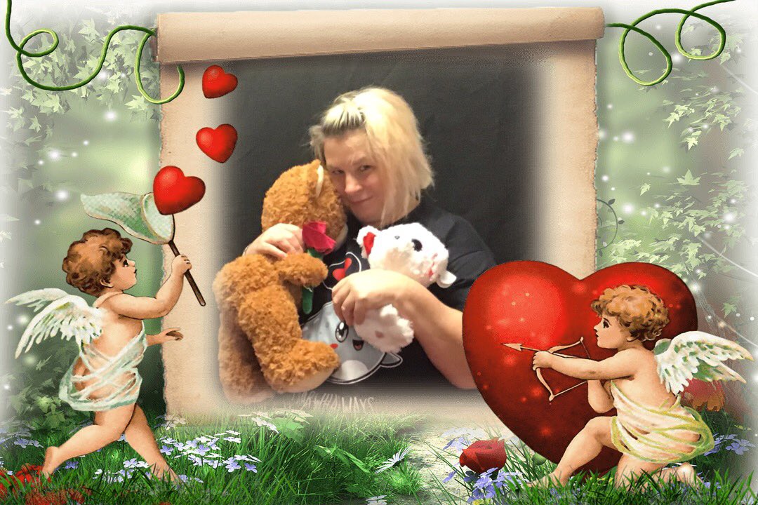 NHSLibrary1's tweet image. Valentine Photo Booth went well