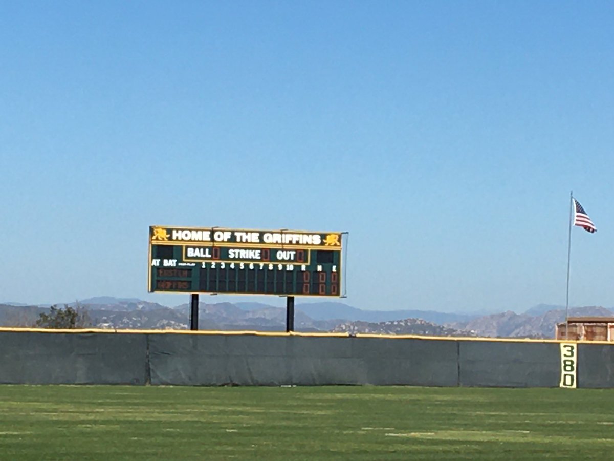 10 minutes til game time here ⁦<a href="/GCGriffin_BSB/">Grossmont College</a>⁩