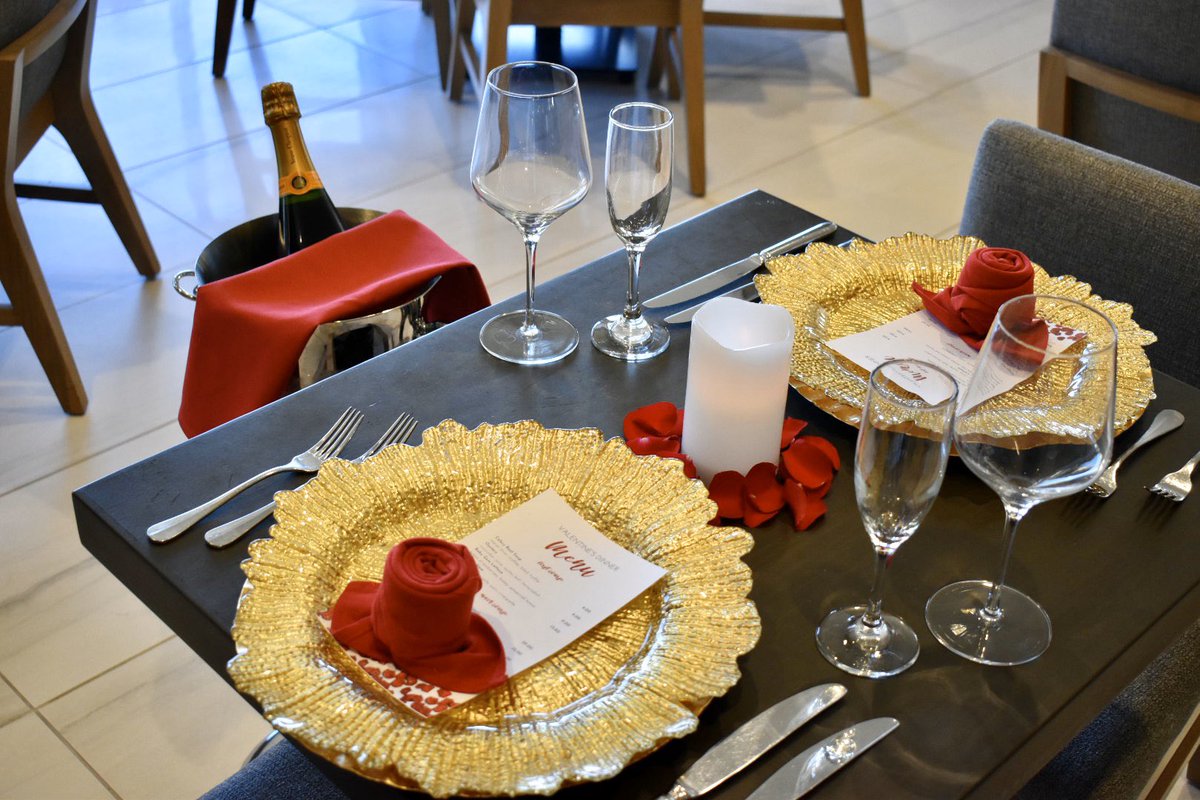 #HappyValentinesDay! Looking forward to serving you all a delicious and romantic dinner tonight! ❤️🥰
#valentinesday #valentinesdinner #love #arterradelmar #bonappetit