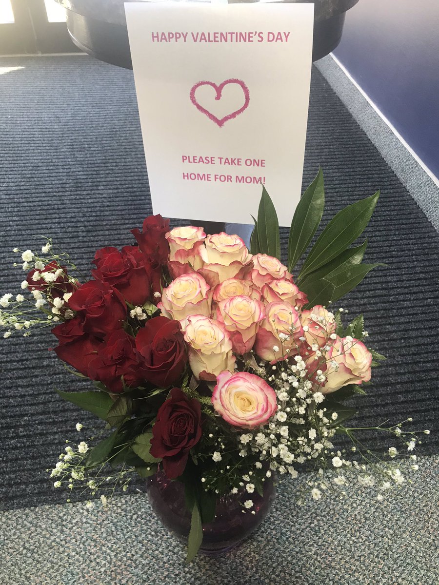 just_hits's tweet photo. Here at Just Hits we take care of our moms 😉
Happy Valentine’s Day! 💙
#valentinesday #showsomelove #hittinglessons #battinglessons #pitchinglessons #baseballlessons #softballlessons #baseballmoms #softballmoms #justhits https://t.co/MftMbuzjDm