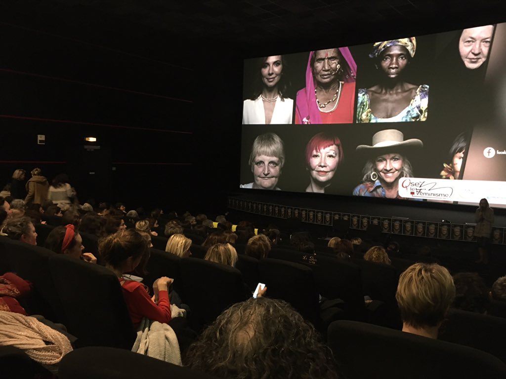 Salle comble hier soir pour l’AVP #WOMAN @CGRcinema La Rochelle avec nos clients/partenaires. Un film documentaire, porteur d’espoir, de valeurs. Comme une œuvre fondamentale pour l’avenir, à partager sans modération! <a href="/BougeTaBoite/">Bouge ta Boite</a> <a href="/Corella031062/">Corella</a> <a href="/boizedominique/">Boize Dominique</a> @ClaireMadjarian
