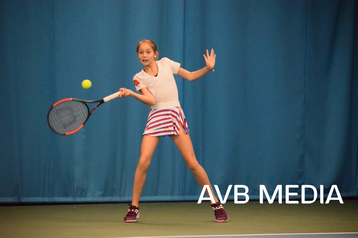 AVBMedia247's tweet photo. Fantastic Day 1 of the 2020 Tennis Europe 12 &amp; Under Girls Winter Cup Finals.

Russia 🇷🇺 3 v 0 🇧🇪 Belgium
Italy 🇮🇹 0 v 3 🇵🇱 Poland
Belarus 🇧🇾 2 v 1 🇱🇻 Latvia
Czech Republic 🇨🇿 1 v 2 🇬🇧 Great Britain

Play continues at Sunderland Tennis Centre with Semi Finals tomorrow from 9.30am https://t.co/Q1hVXFu1yp