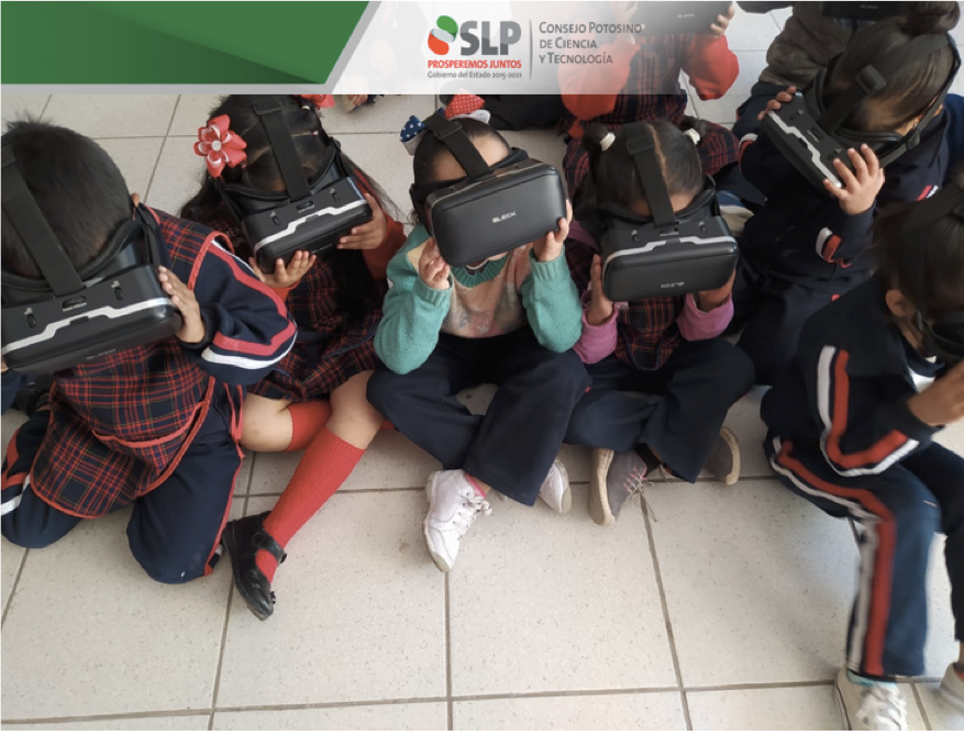 COPOCYT's tweet photo. #COPOCYT visitó el Jardín de niños "Tenoch", donde los niños experimentaron ambientes de #RealidadVirtual viajando al espacio exterior. #JornadasEstatales, Proyecto apoyado por #FORDECYT, #SLP2019 INSCRIBE TU ESCUELA https://t.co/rljJdYhAFx