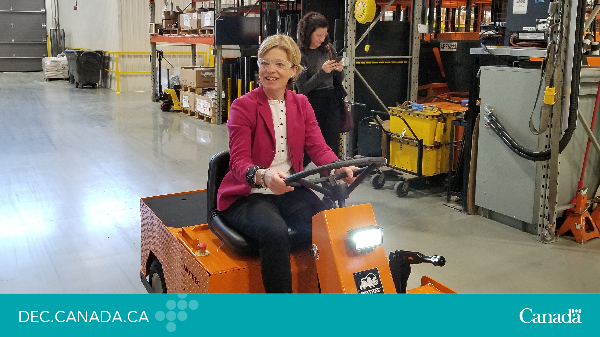 DevEconCan's tweet photo. Achat d’équipements 📦 📦 📦 développement de prototypes et intégration de technologies numériques : voilà comment @MotrecIntl poursuivra sa #CroissancePME et fera grandir son expertise dans les véhicules électriques industriels propres. #DECqc 👉 https://t.co/SbOkjNLUIo https://t.co/dZRKT0hKpE